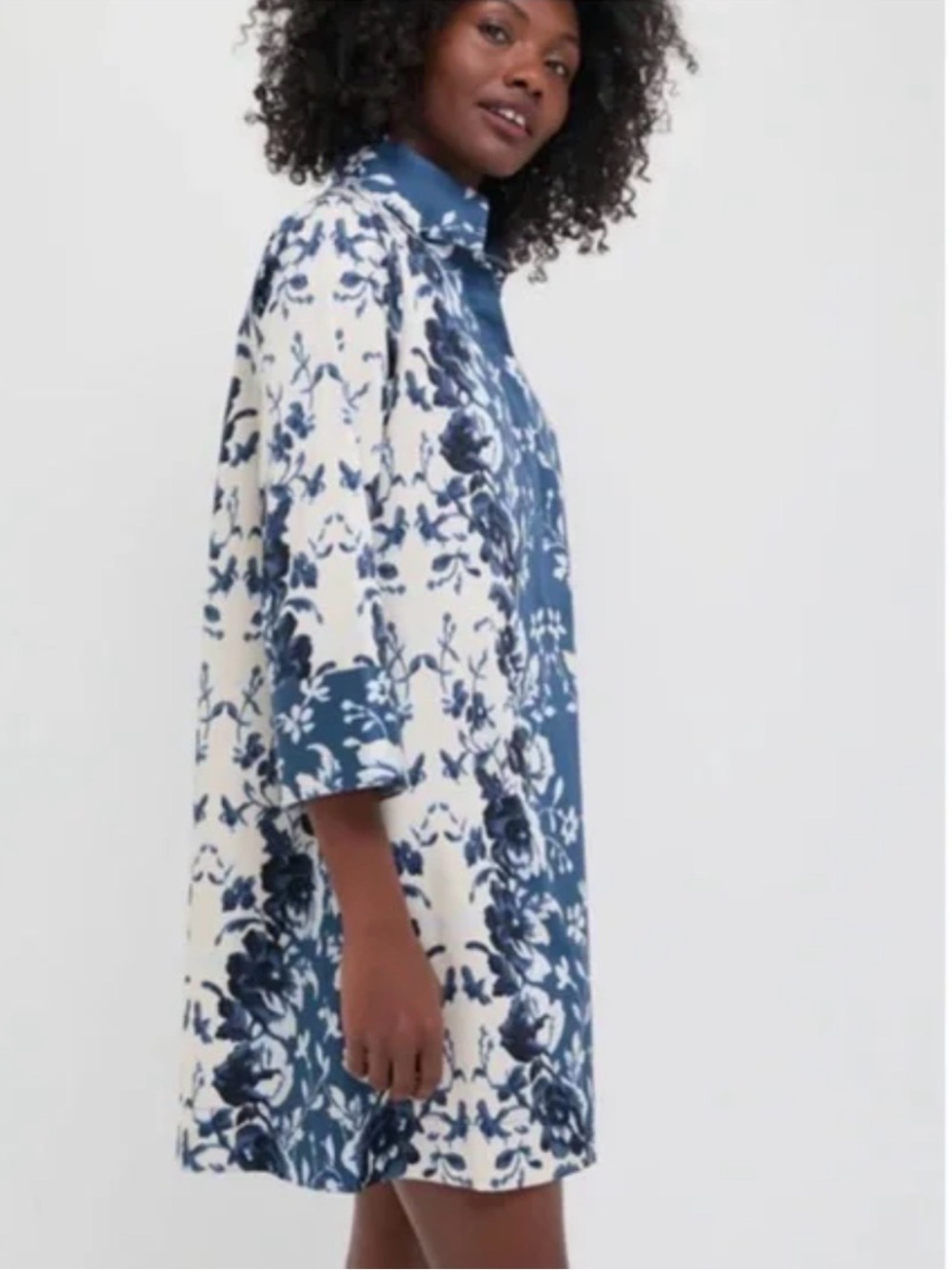 Tuckernuck Navy and Cream Floral Tunic Dress - Picture 3 of 7